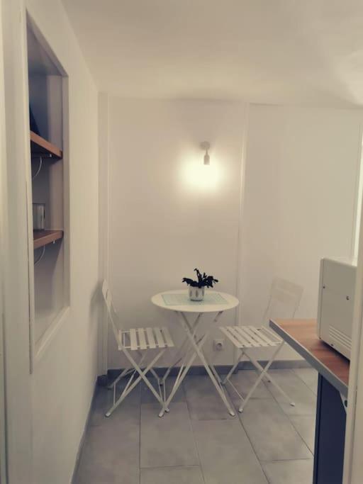 阿维尼翁新城Belle Dependance De 30M2 Avec Terrasse Et Jardin公寓 外观 照片